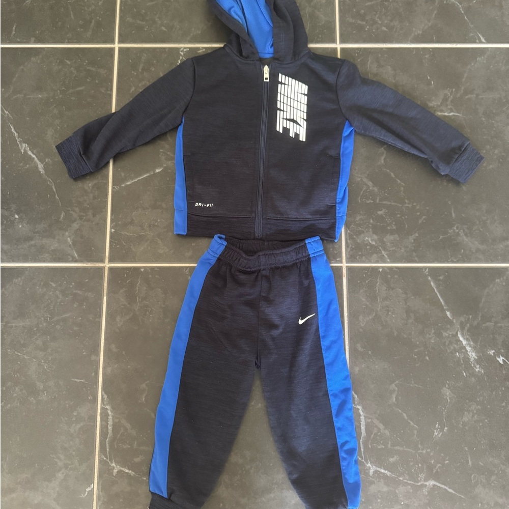 EUC Nike Kids' Black and Blue Tracksuit (24 Months)